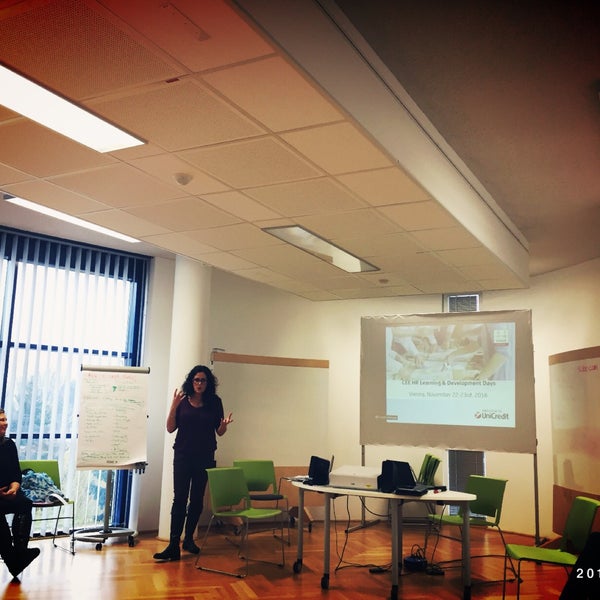 I center am. I center am. I center am. А-1-5-у центр. Дата центр архитектура.