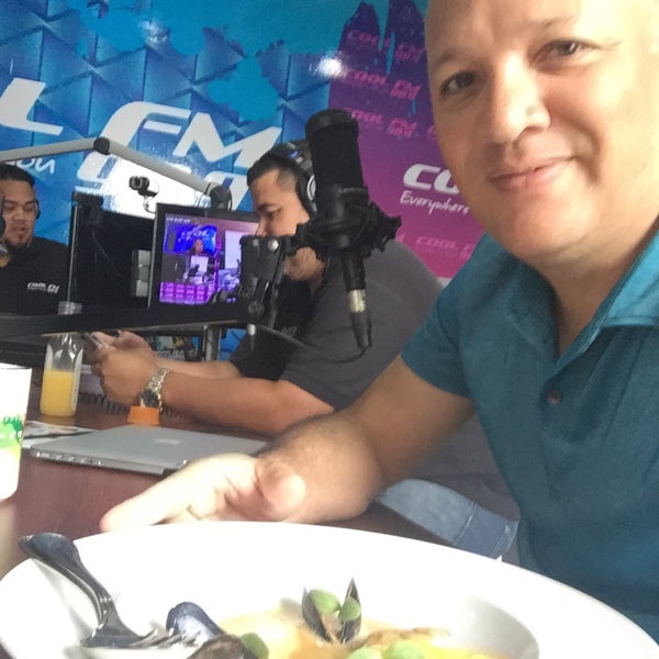 5/8/2015에 Alex P.님이 Cool FM 98.9 Aruba에서 찍은 사진