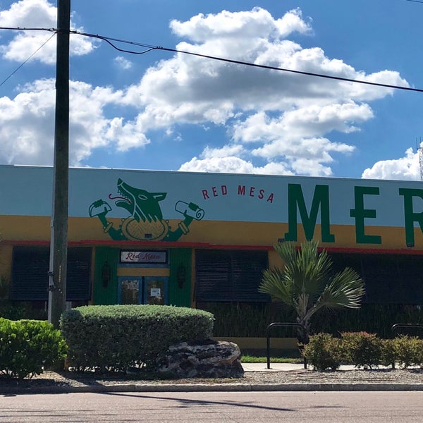 รูปภาพถ่ายที่ Red Mesa Mercado โดย Scooter เมื่อ 8/22/2019