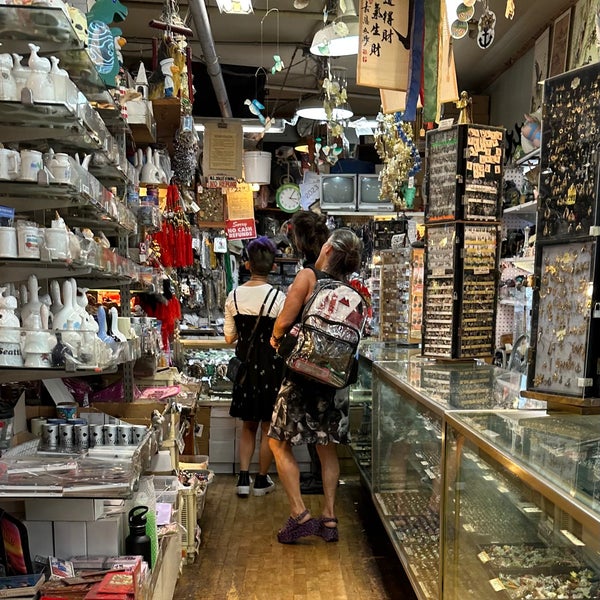 House of Jade Jewelry Store in Seattle