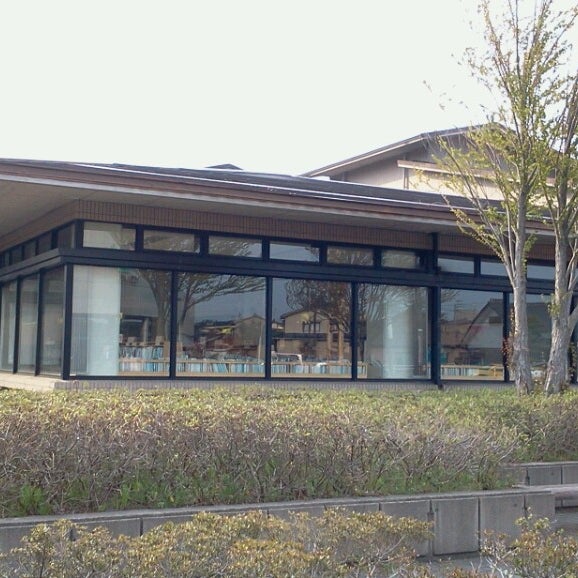 加賀市立中央図書館 加賀市 石川県 加賀市立中央図書館 加賀市 石川県
