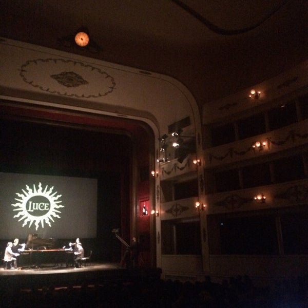 4/11/2016에 Maria Teresa D E.님이 Teatro Nuovo에서 찍은 사진