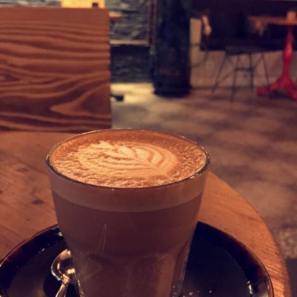 6/27/2018 tarihinde Malak A.ziyaretçi tarafından Bettys Coffee Roaster'de çekilen fotoğraf