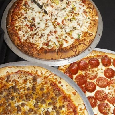 Снимок сделан в Michaelangelo&#39;s Pizza пользователем Michaelangelo&#39;s Pizza 11/19/2015