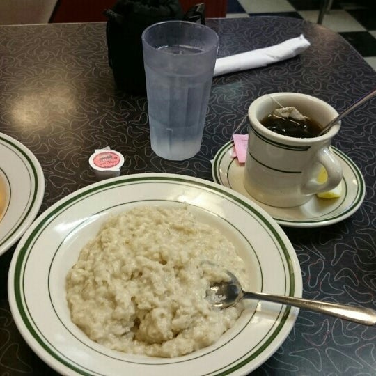 Photo taken at Hub City Diner by Ali A. on 11/17/2015