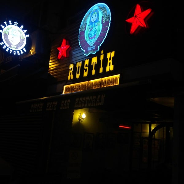 รูปภาพถ่ายที่ Rustik Rus Restoranı โดย Melih P. เมื่อ 1/29/2018
