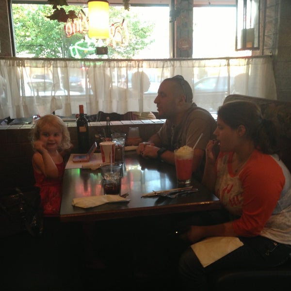Photo taken at Frankie&#39;s Pizza &amp; Pasta by Christa C. on 7/7/2013