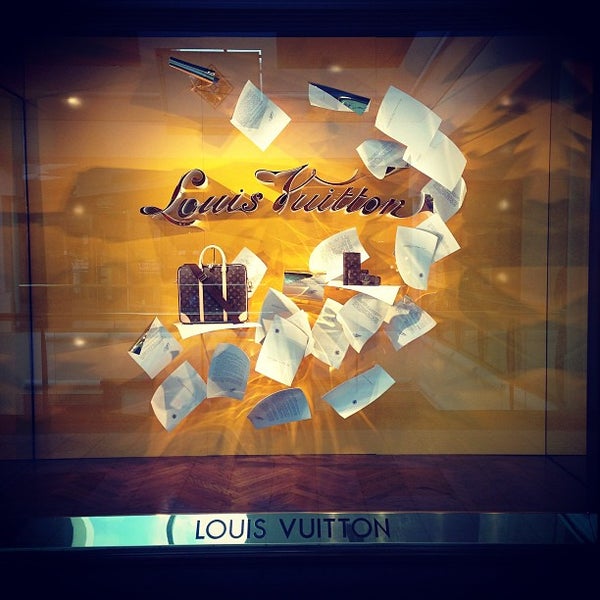 Photos at Louis Vuitton - Boutique in Green Hills
