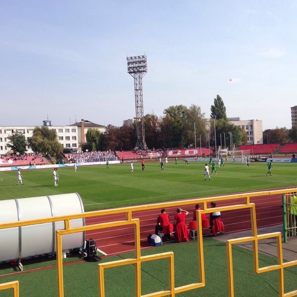 Стадион Авангард Крутинка