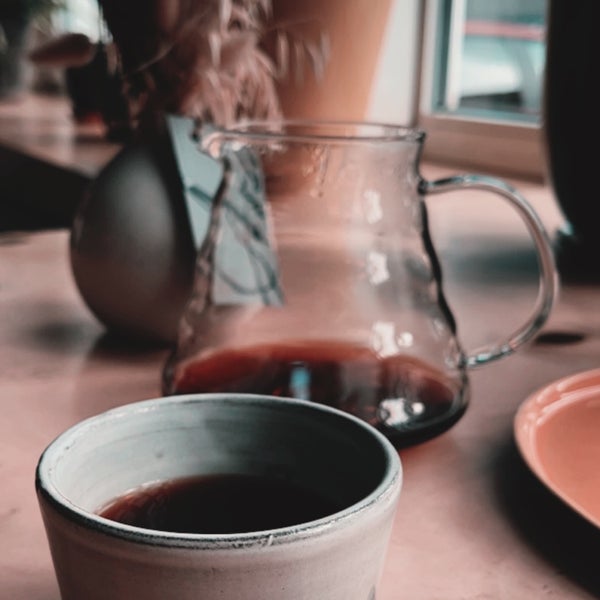 Foto tirada no(a) Sibaristica Coffee Roasters por KHaleD ♎︎⁸¹ em 9/17/2021