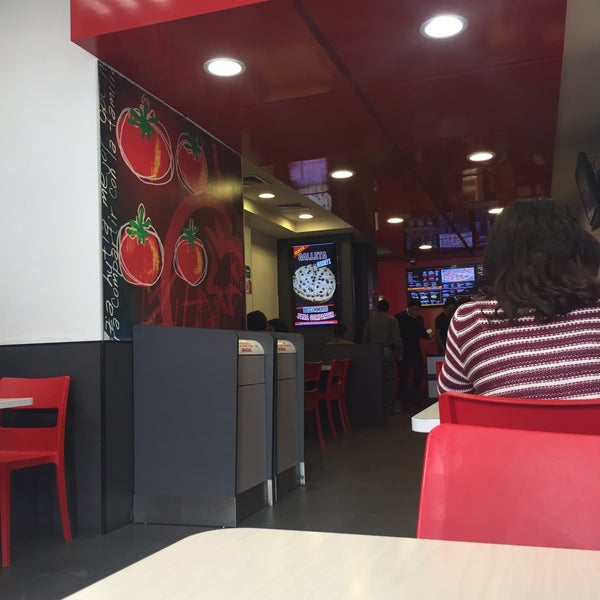 Fotos en Pizza Hut 7 tips de 414 visitantes