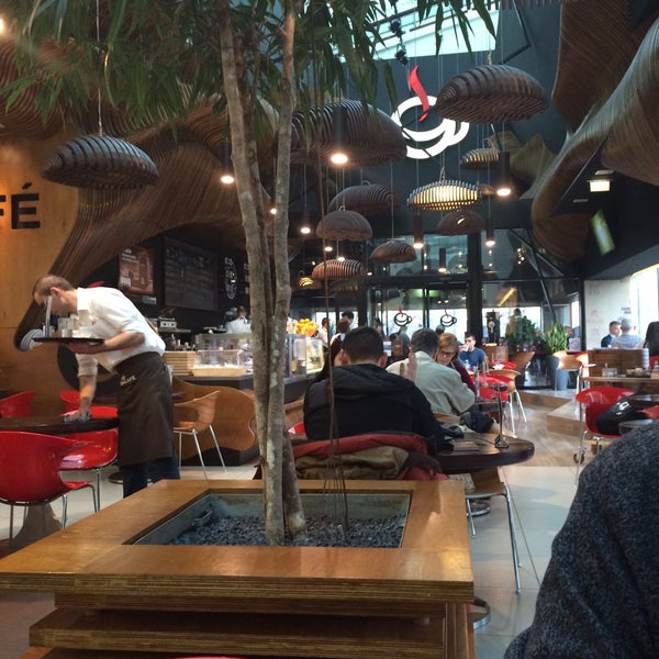 1/14/2016 tarihinde Željko P.ziyaretçi tarafından Doncafé'de çekilen fotoğraf