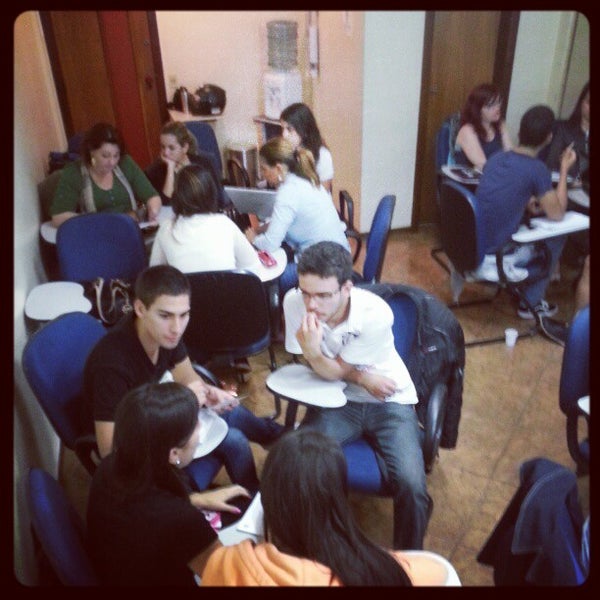 Foto tomada en Brasilia Marketing School (BMS)  por Fernando A. el 11/10/2012