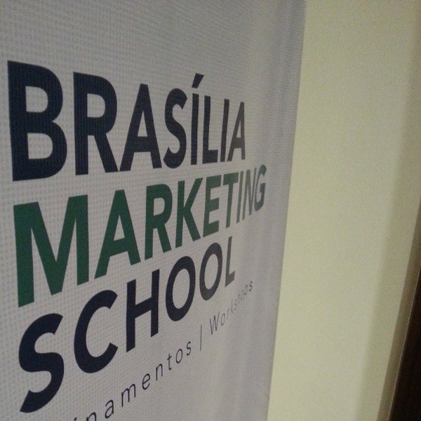 Photo prise au Brasilia Marketing School (BMS) par Fernando A. le4/13/2013