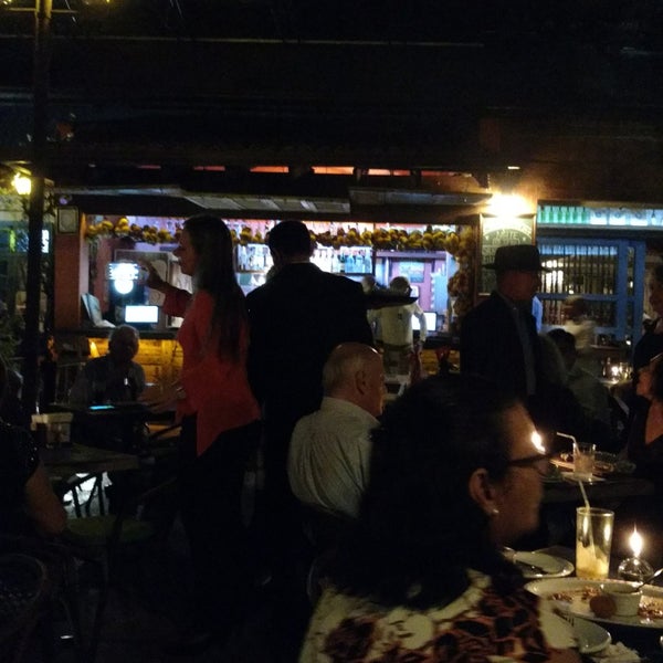 Foto tomada en Varadero Bar e Restô  por John C. el 12/2/2017