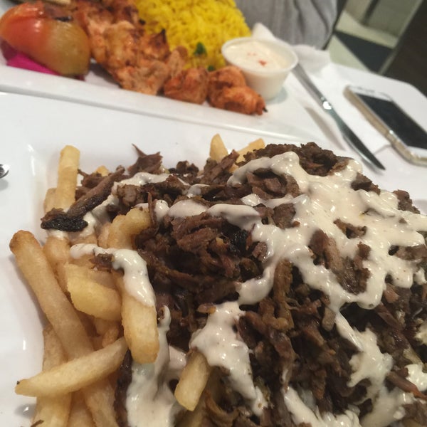 Foto diambil di Sahara Taste of the Middle East oleh Eng.Dhaifallah ♌️ pada 12/9/2015
