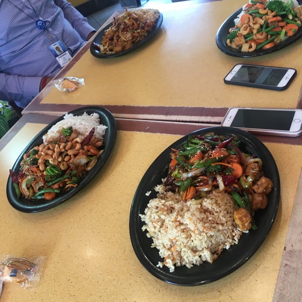 Amazing Thai-Chinese fusion food. I customized my dish using 3 dishes on the menu and they made it exactly how I wanted! Chicken(crisp) with schezwan and Thai sauce is great!