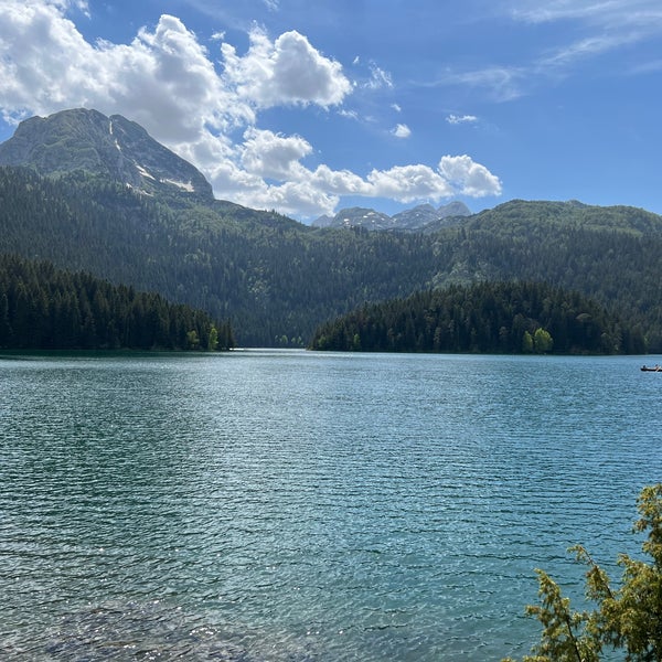 Crno jezero весной