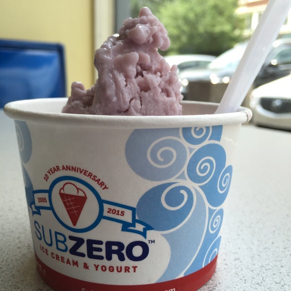 5/25/2016 tarihinde Almalakziyaretçi tarafından Sub Zero Nitrogen Ice Cream'de çekilen fotoğraf