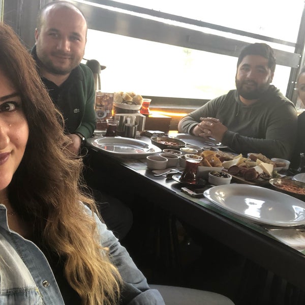 รูปภาพถ่ายที่ Paşa Lounge โดย Rıdvan D. เมื่อ 12/9/2018