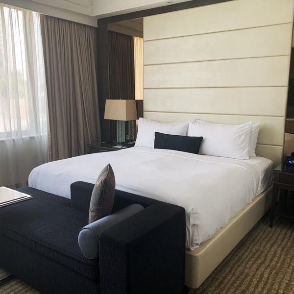รูปภาพถ่ายที่ Singapore Marriott Tang Plaza Hotel โดย Foodtraveler_theworld เมื่อ 8/4/2019