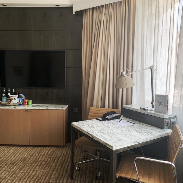 Photo taken at Singapore Marriott Tang Plaza Hotel by Foodtraveler_theworld on 8/4/2019