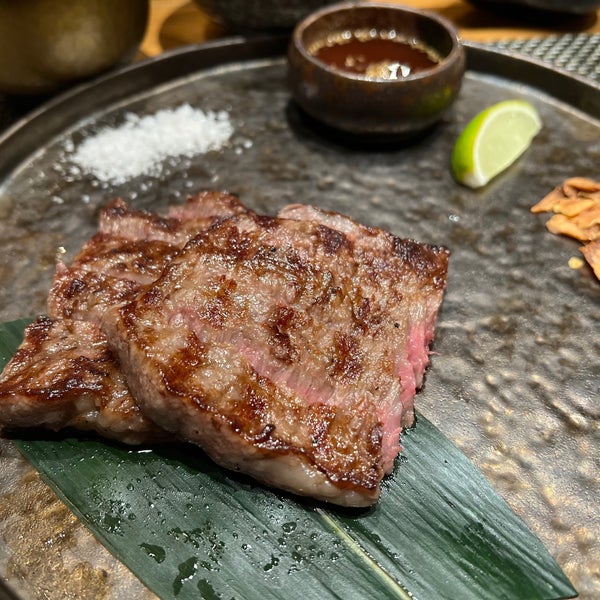Good place for premium beef lover with Omakase or A la carte. There are Wagyu, Kobe, Miyazaki or other imported Japanese beef. Quality of beef is delicious and almost similar to Japan.Booking required