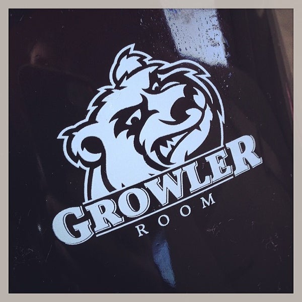 Foto tirada no(a) Growler Room por Chris S. em 2/27/2014