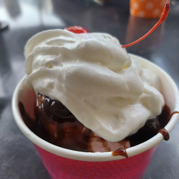 Stroh's Ice Cream Parlour 7 tips