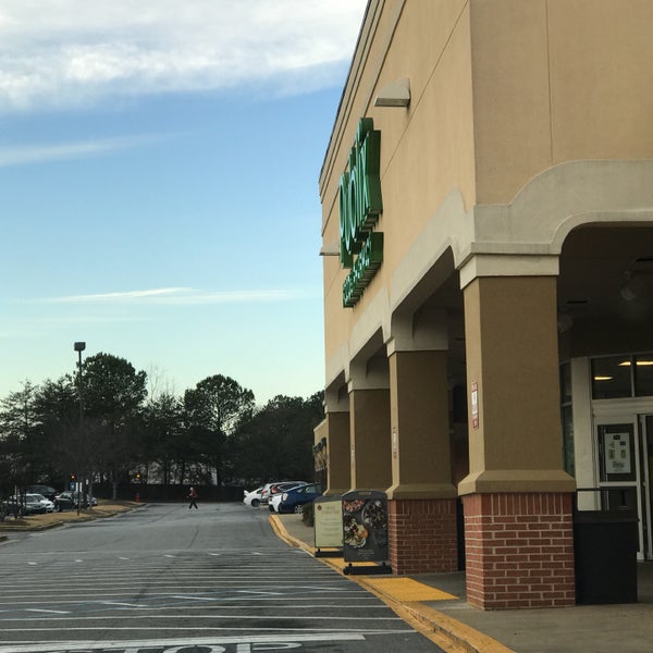 Publix Grocery Store in Tucker