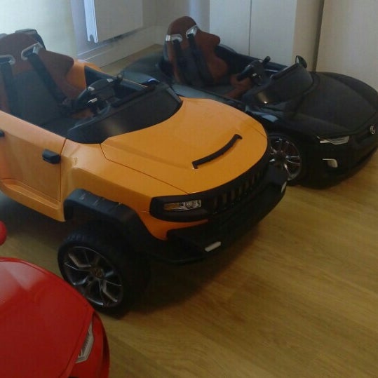 Henes автомобиль f8 Sports la RWD