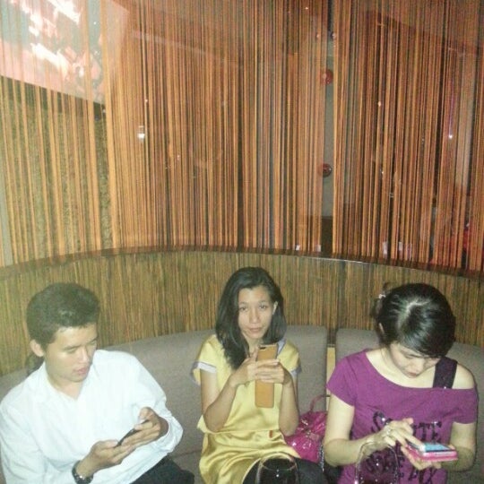 Photo taken at Level 23 Nightspot &amp; Wine Bar by Manh N. on 10/31/2012