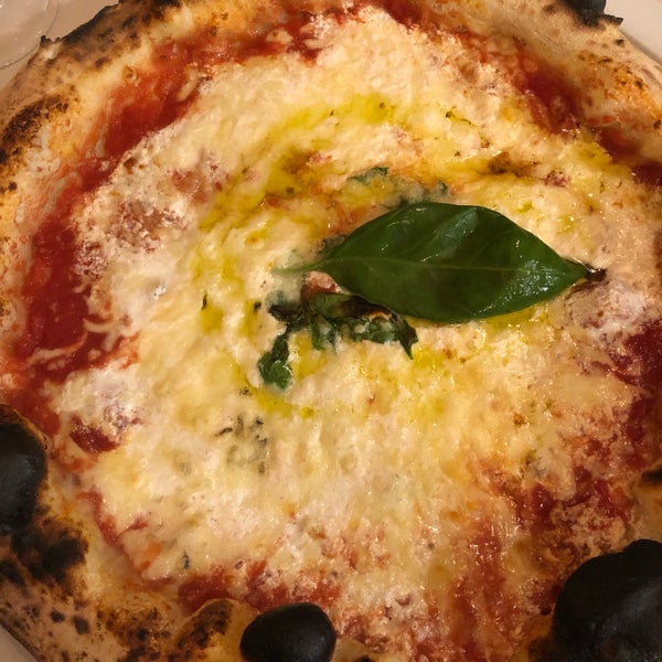 Das Foto wurde bei O&#39;scià Pizzeria Napoletana von Théo B. am 1/30/2019 aufgenommen