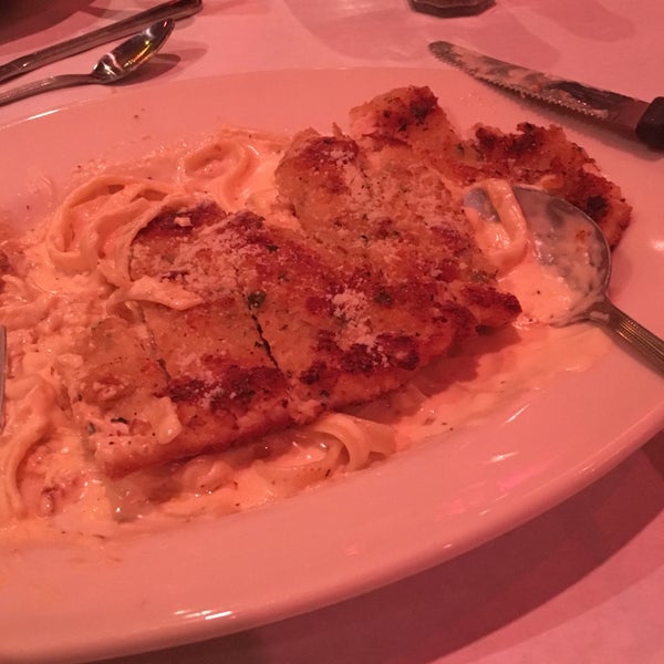 Chicken Fettucine Alfredo is ahh-mazing! 😍😍