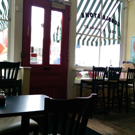 Cobblestone Deli 9 tips from 86 visitors