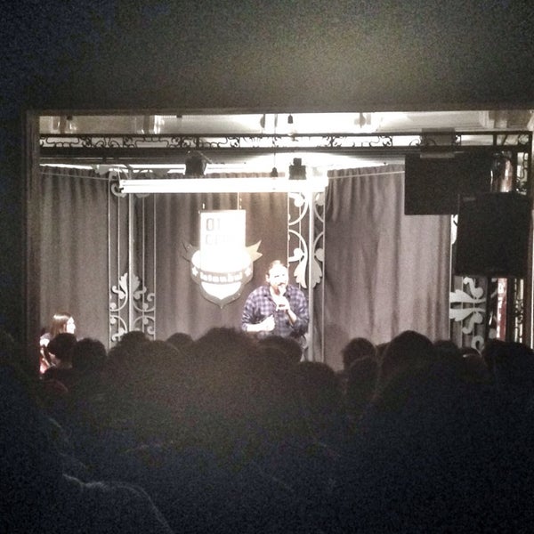 Foto scattata a Old City Comedy Club da Emre Z. il 12/13/2014