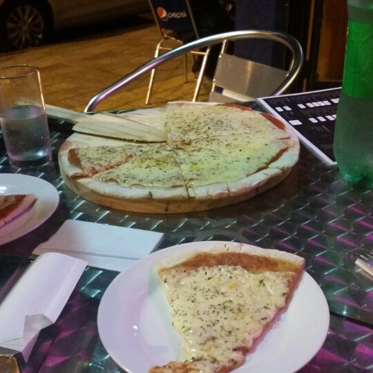 Pizza Piedra Pocitos