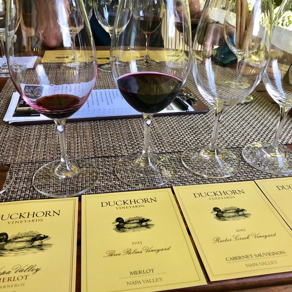 Foto tirada no(a) Duckhorn Vineyards por Chris J. em 7/19/2018