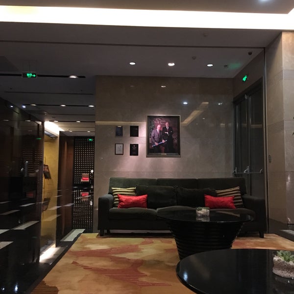 Foto tomada en Shanghai Marriott Riverside Hotel  por Dima🌞 F. el 4/26/2016