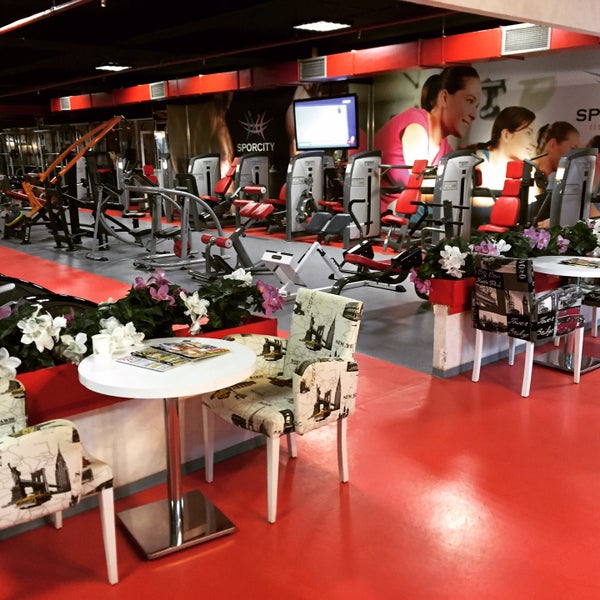 Photo prise au Mall of İstanbul par Sporcity Fitness Spa Fight Club le12/1/2015