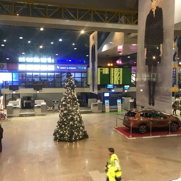 12/11/2016 tarihinde Oksana M.ziyaretçi tarafından Vilniaus oro uostas | Vilnius International Airport (VNO)'de çekilen fotoğraf