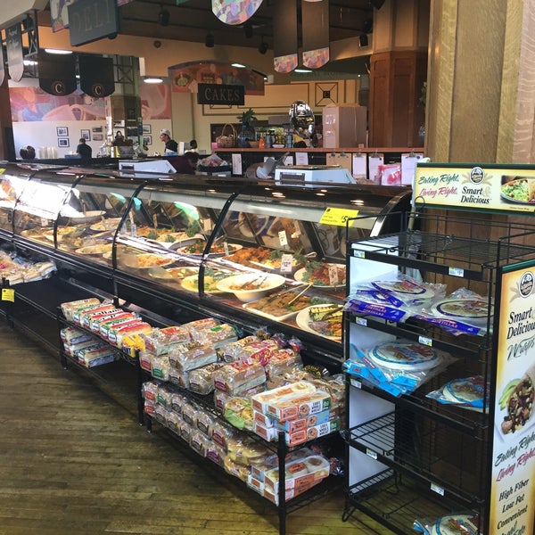 Constantino's Market Grocery Store in Downtown Cleveland