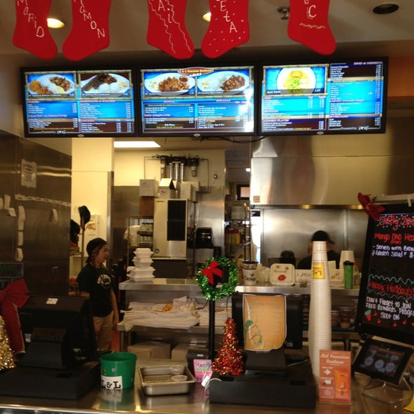 Photo taken at L&amp;L Hawaiian Barbecue by Geovonnie W. on 12/20/2012