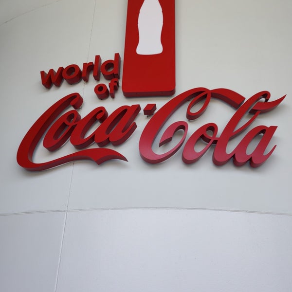 Photo taken at World of Coca-Cola by Beatriz B. on 6/11/2023