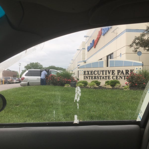 Goodwill Outlet & Recycling Center Vintage and Thrift Store in Kansas