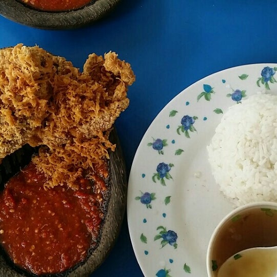Ayam Penyet Godang The Best Puchong Batu Dua Belas Selangor