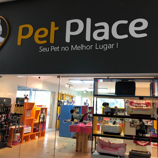 Best pets магазин. Pets place. Pets place. Place logo. Гуманный дизайн.