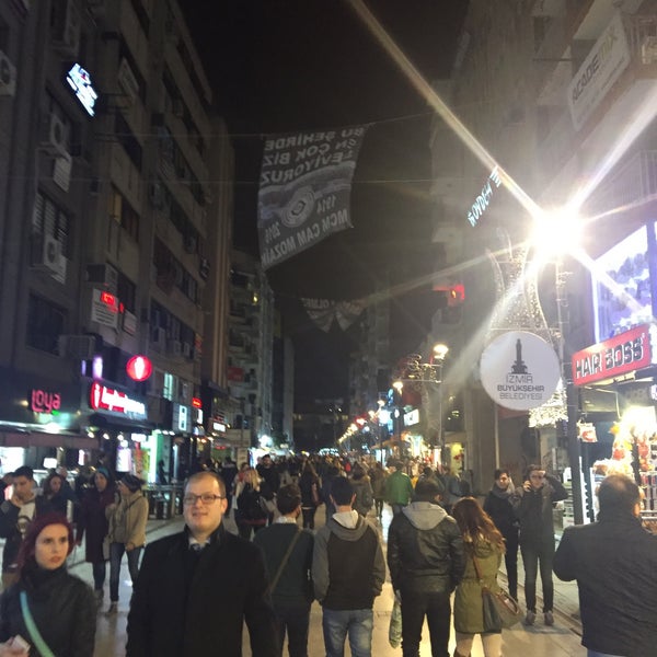 Das Foto wurde bei Kıbrıs Şehitleri Caddesi von Mia 🌟 am 2/4/2016 aufgenommen