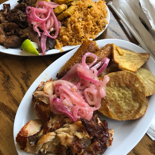 Alex's Chimis Jamaica Plain'de Latin Amerika Restoranı