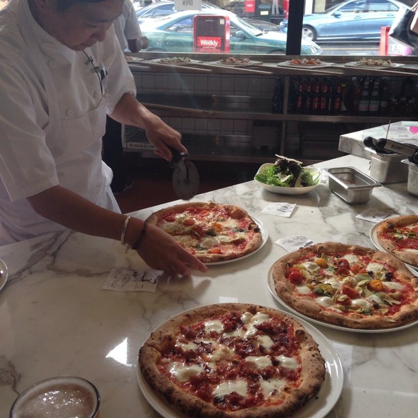 Foto tomada en 800 Degrees Neapolitan Pizzeria  por Simple F. el 9/28/2014